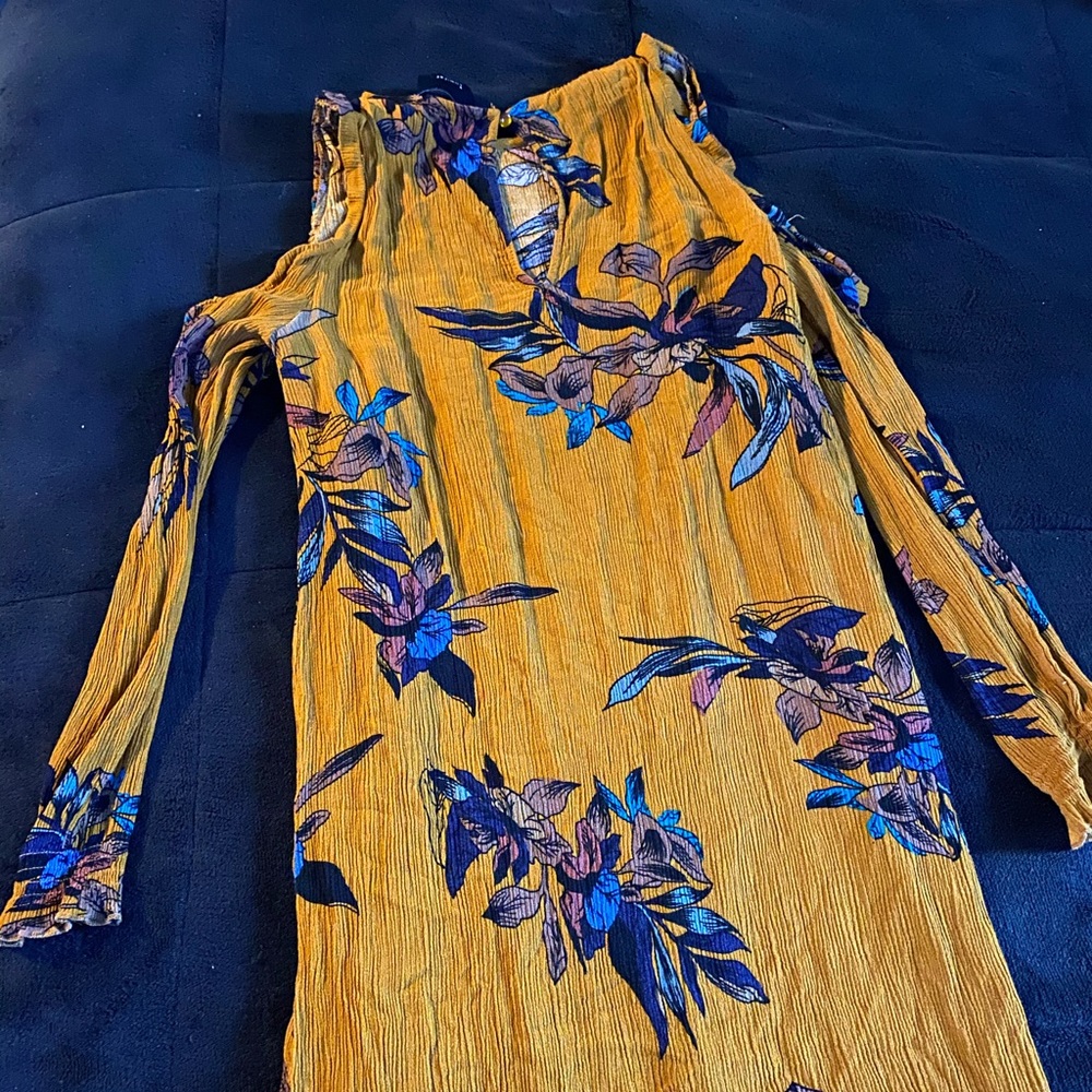 Dress - Picture 2 of 4